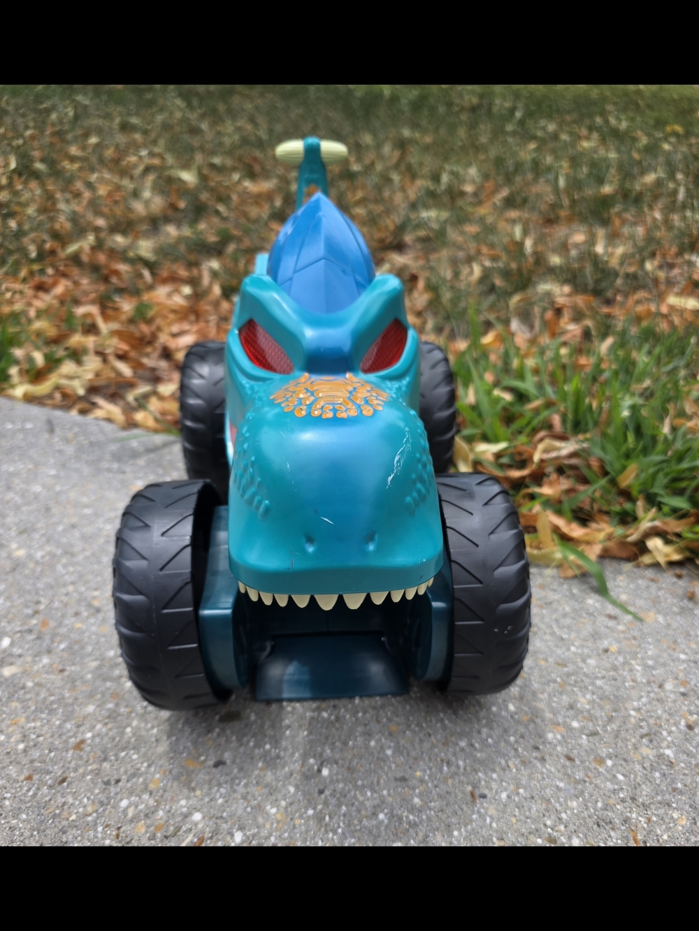 Mega Wrex Dino Monster Truck Toy - Teal & Purple - Picture 2 of 4